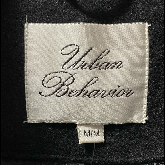 Urban Behaviour - Picture 2 of 3